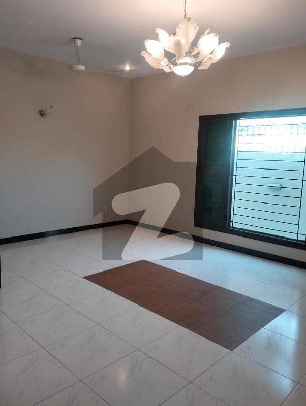 300 YARDS BUNGALOW AVAILABLE FOR Rent 300 YARDS BUNGALOW AVAILABLE FOR Rent