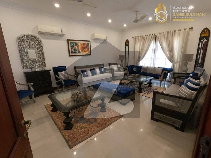 666 YARDS WELL MAINTAINED BUNGALOW FOR SALE 666 YARDS WELL MAINTAINED BUNGALOW FOR SALE