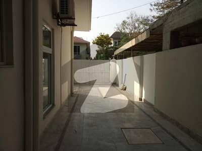 We Offering A Beautiful House For Sale In F-10/1