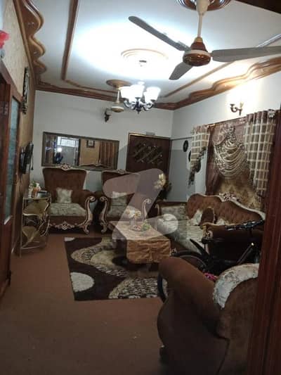 Get A 1000 Square Feet Flat For sale In Gulistan-e-Jauhar - Block 13