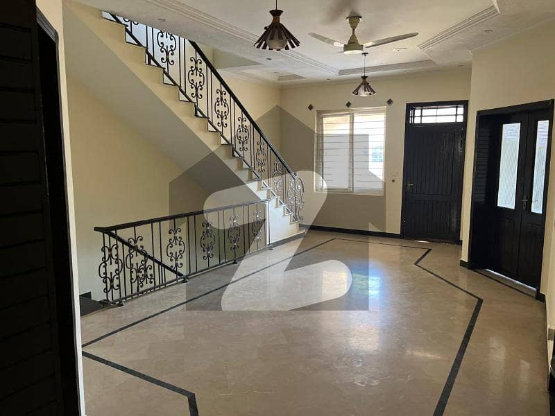 ایف ۔ 8 اسلام آباد میں 7 کمروں کا 1 کنال مکان 40.0 کروڑ میں برائے فروخت۔ ایف ۔ 8 اسلام آباد میں 7 کمروں کا 1 کنال مکان 40.0 کروڑ میں برائے فروخت۔