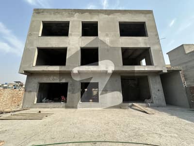 جوہر ٹاؤن لاہور میں 2 کنال عمارت 11.0 لاکھ میں کرایہ پر دستیاب ہے۔