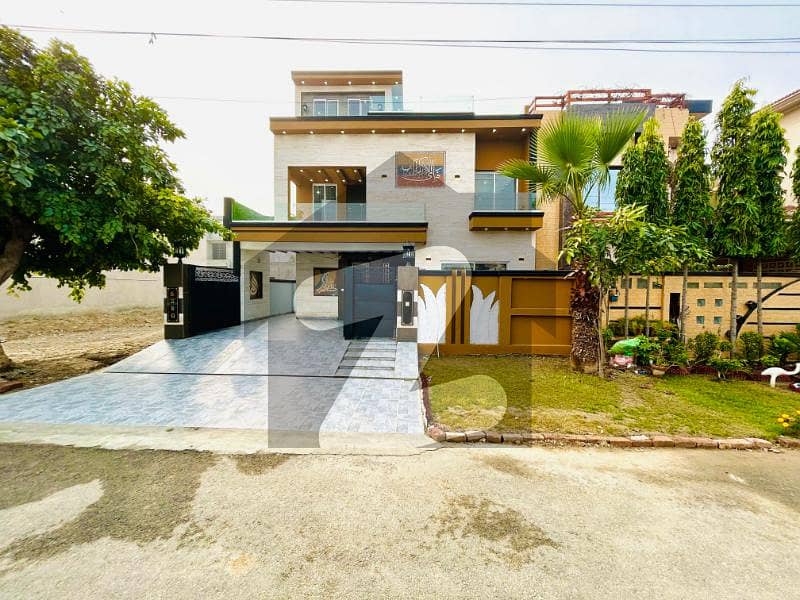 10 Marla Modern Design House For Sale, 130 Feet Wide Road Near Park, Mosque And Main Ferozepur Road Lahore