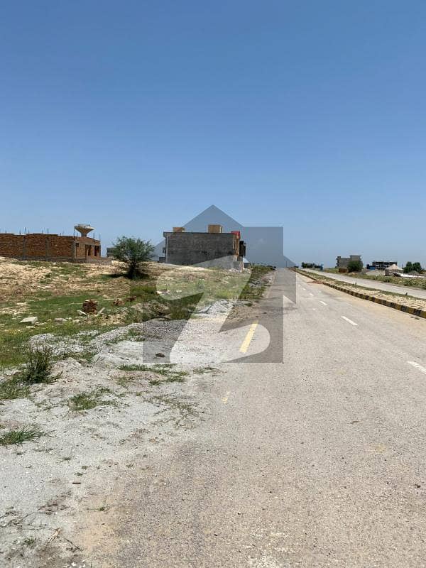 Main Double Road Plot 789 and 790 of Mumtaz City Main Double Road Plot 789 and 790 of Mumtaz City