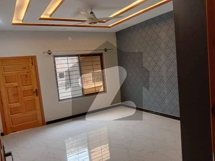 G-10 New 35x70 Full House 6-Beds G-10 New 35x70 Full House 6-Beds