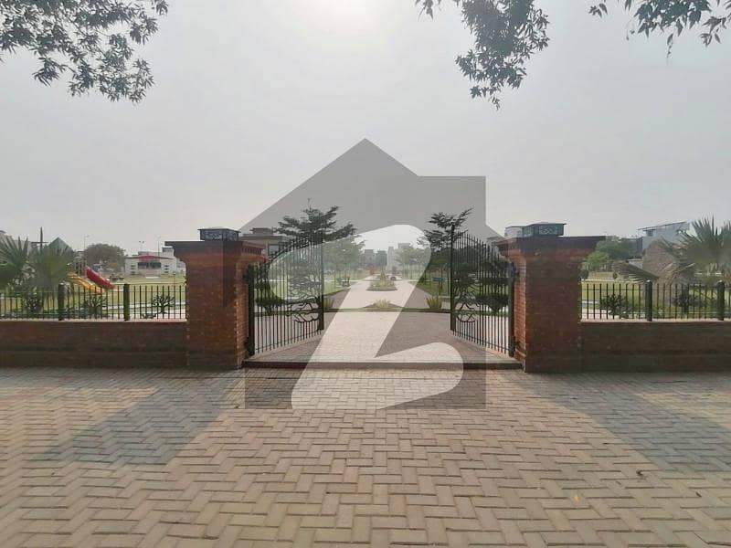 Excellent Location Facing Park 50 Feet Road Excellent Location Facing Park 50 Feet Road