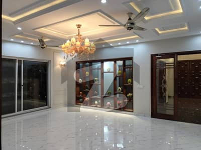 House In Bahria Town - Sector C Sized 1 Kanal Is Available