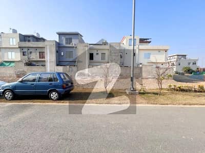 5 Marla Plot For Sale In Platinum Block, Park View City Lahore Prime Location Near Park & Main Boulevard 5 Marla Plot For Sale In Platinum Block, Park View City Lahore Prime Location Near Park & Main Boulevard