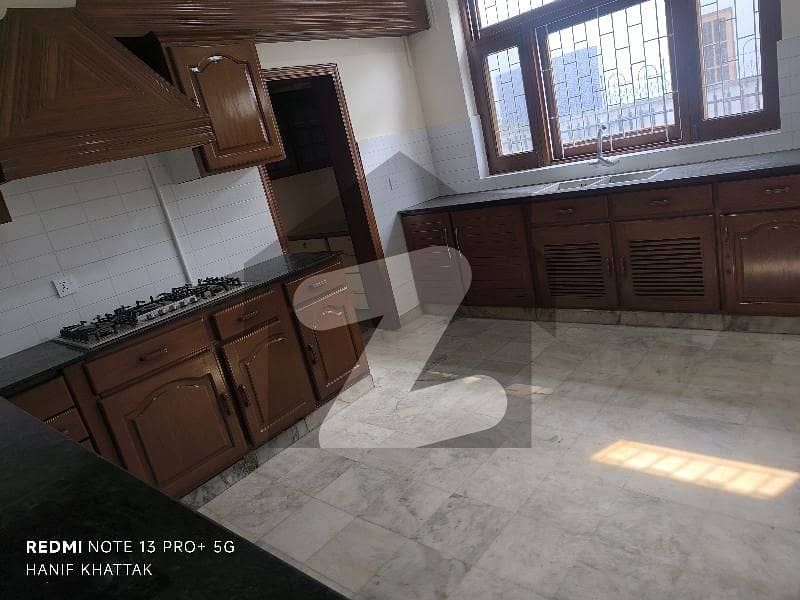 3 Beds Ground Portion Available For Rent In G10 3 Beds Ground Portion Available For Rent In G10