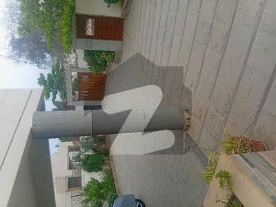1000 Yards BUNGALOW FOR RENT