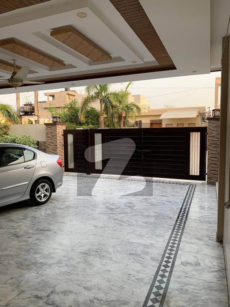 1 kanal upper floor 4 beds 1 kanal upper floor 4 beds
