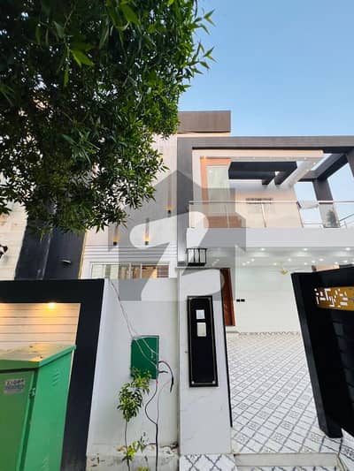 Brand New 10 Marla House Available For Sale In Bahria Town DD Block, Prime Location