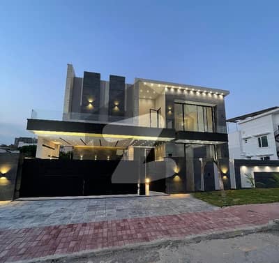 1 Kanal Brand New Designer Hosue For Sale
