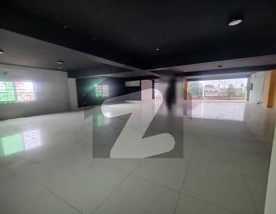STRAIGHT DOUBLE COMMERCIAL HALL M/F WASHROOMS, VAST PARKING, KITCHEN NEAR EMPORIUM MALL
