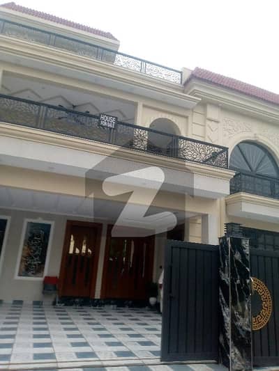 سوان گارڈن اسلام آباد میں 6 کمروں کا 1 کنال مکان 7.0 کروڑ میں برائے فروخت۔