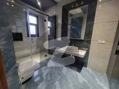 ڈی ایچ اے فیز 5 ڈی ایچ اے ڈیفینس,کراچی میں 8 کمروں کا 4 کنال مکان 15.0 لاکھ میں کرایہ پر دستیاب ہے۔ ڈی ایچ اے فیز 5 ڈی ایچ اے ڈیفینس,کراچی میں 8 کمروں کا 4 کنال مکان 15.0 لاکھ میں کرایہ پر دستیاب ہے۔