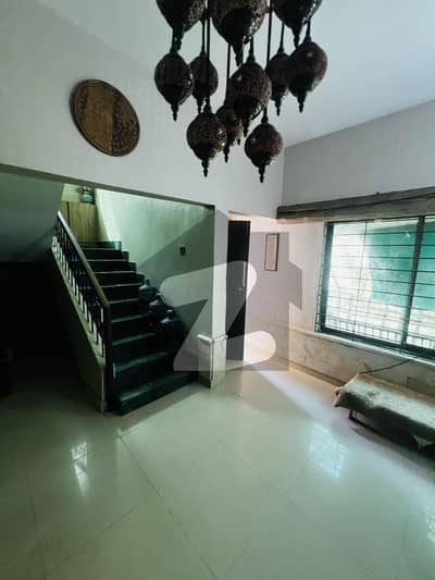 ڈی ایچ اے فیز 4 ڈی ایچ اے ڈیفینس,کراچی میں 4 کمروں کا 12 مرلہ مکان 7.75 کروڑ میں برائے فروخت۔