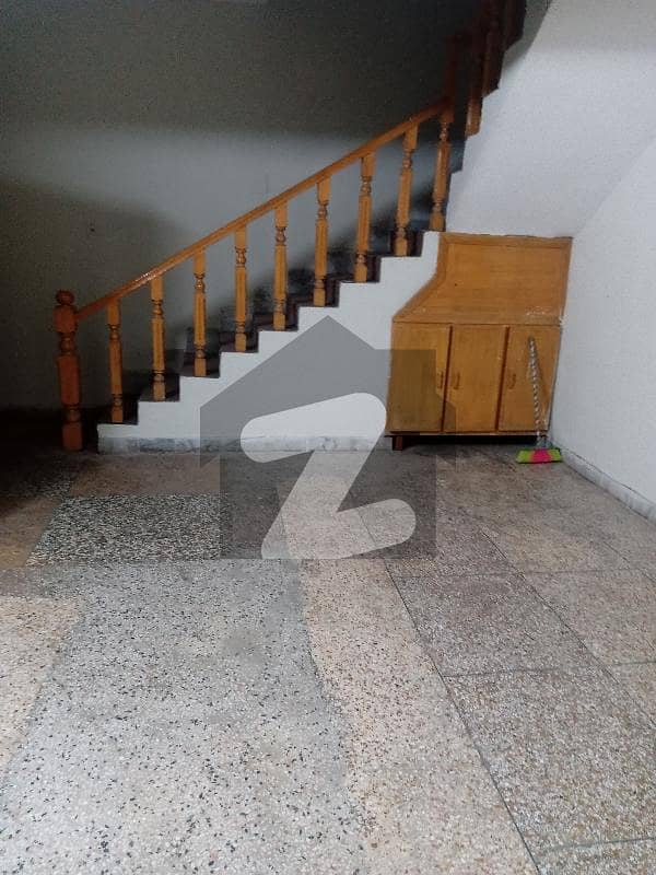 14 Marla Upper Portion For Rent In G-9 14 Marla Upper Portion For Rent In G-9