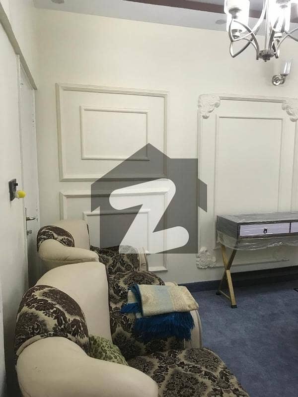 1600 Square Feet Flat For Sale In Gulberg Town 1600 Square Feet Flat For Sale In Gulberg Town