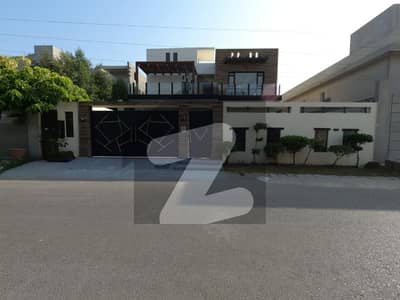 ڈی ایچ اے فیز 8 ڈی ایچ اے ڈیفینس,کراچی میں 6 کمروں کا 1 کنال مکان 23.0 کروڑ میں برائے فروخت۔ ڈی ایچ اے فیز 8 ڈی ایچ اے ڈیفینس,کراچی میں 6 کمروں کا 1 کنال مکان 23.0 کروڑ میں برائے فروخت۔