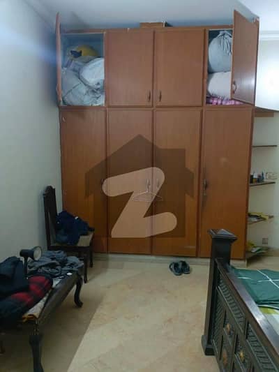 12 Marla Seperate Lush Upper Portion Available For Rent With Garage