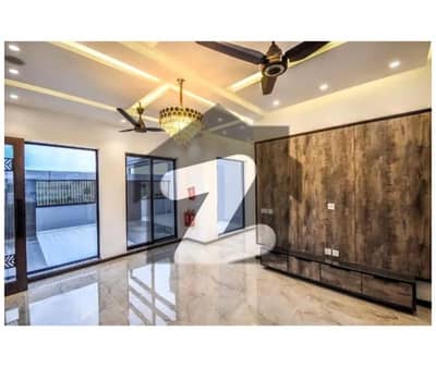 10 Marla Luxurious Upper Portion On Top Location For Rent in DHA Phase 3 Lahore
