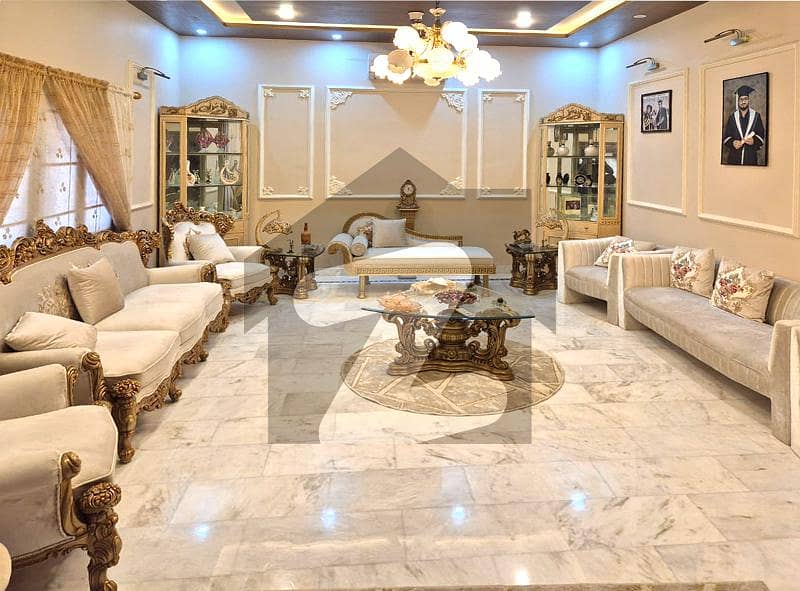PECHS, 900 yards Bungalow for Sale. PECHS, 900 yards Bungalow for Sale.
