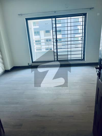 Open View Brand New Flat Three Beds Urgent For Sale Open View Brand New Flat Three Beds Urgent For Sale