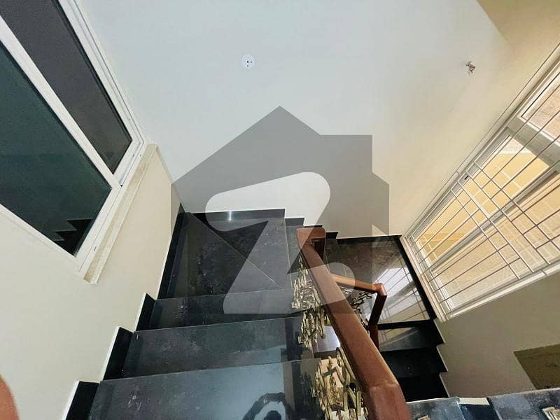 HOUSE FOR RENT IN F-6 HOUSE FOR RENT IN F-6