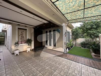 10 Marla Well Maintain House Available For Sale At Excellent Location