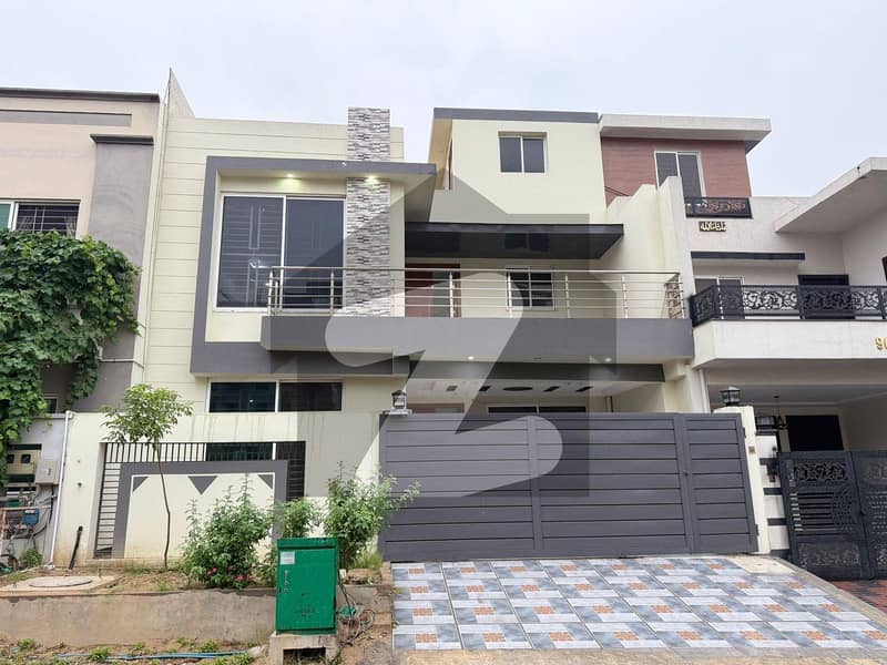 7 MARLA HOUSE FOR SALE AT LOWEST PRICE| 7 MARLA HOUSE FOR SALE AT LOWEST PRICE|