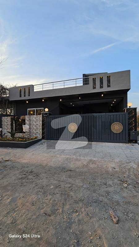 7.2 Marla single storey House Available For Sale 7.2 Marla single storey House Available For Sale