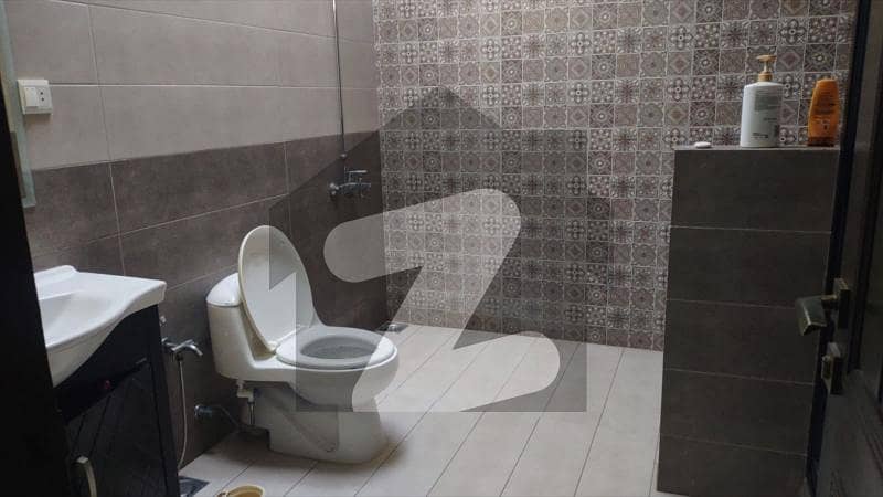 *House for Sale in DHA Phase 8* *House for Sale in DHA Phase 8*