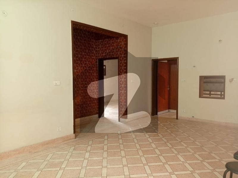 10 Marla Upper Portion For Rent 10 Marla Upper Portion For Rent