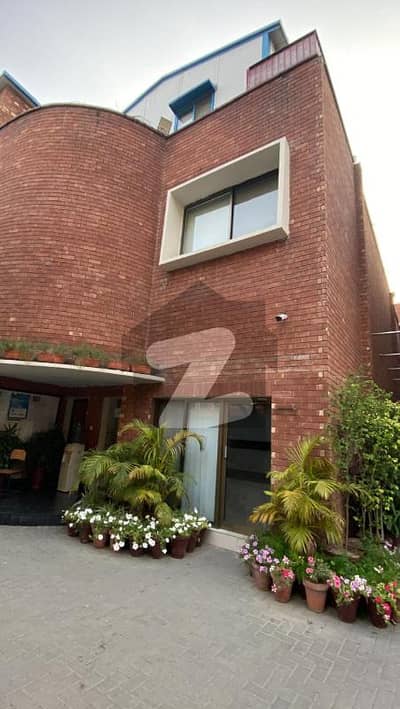 4 Kanal 17 Marla Building For Rent (Covered Area 18000 Sqft, Permanent Commercial)