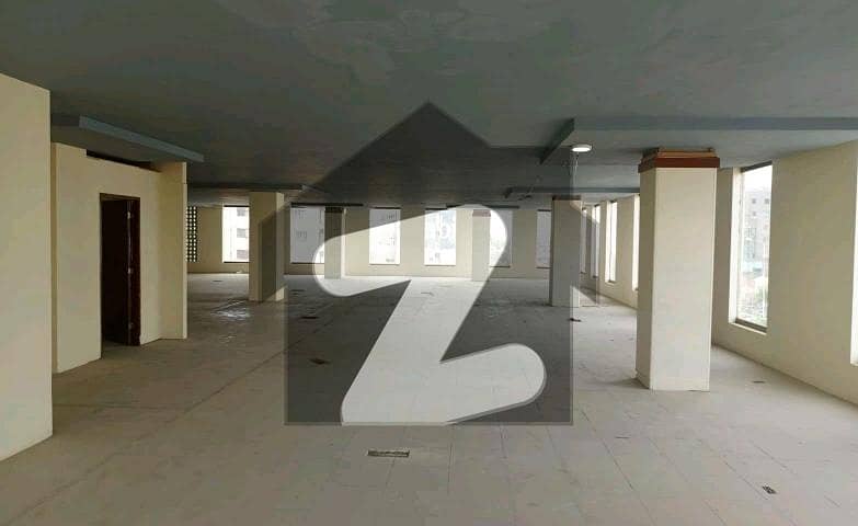 کلفٹن کراچی میں 3 کنال عمارت 30.0 لاکھ میں کرایہ پر دستیاب ہے۔ کلفٹن کراچی میں 3 کنال عمارت 30.0 لاکھ میں کرایہ پر دستیاب ہے۔