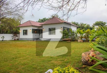 Prime Location, Main Park Road Farm House