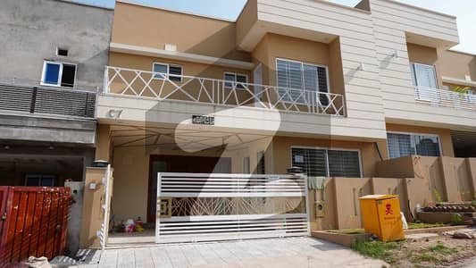 بحریہ ٹاؤن فیز 8 بحریہ ٹاؤن راولپنڈی,راولپنڈی میں 5 کمروں کا 7 مرلہ مکان 75.0 ہزار میں کرایہ پر دستیاب ہے۔