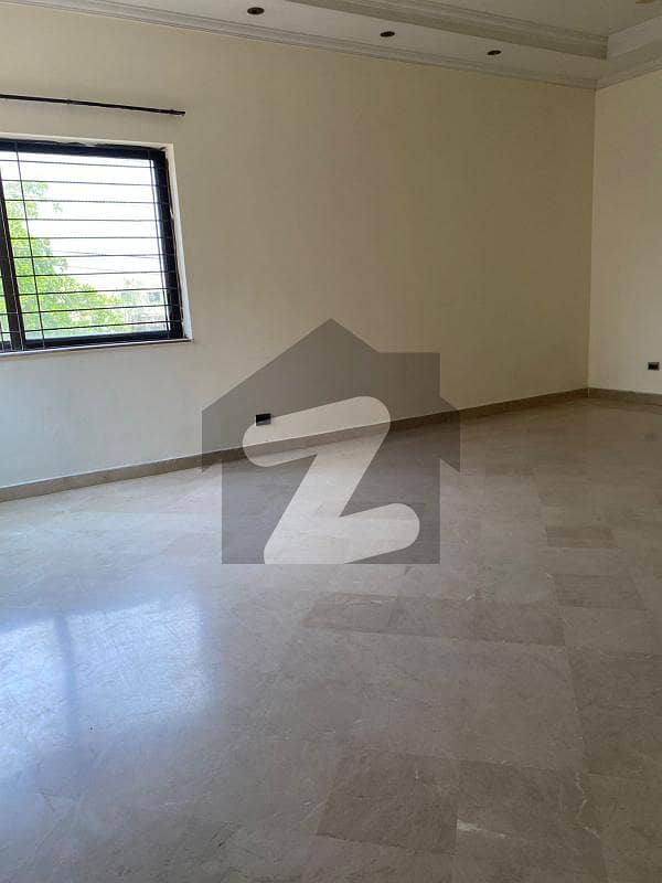 Valencia Town Kanal Upper Portion Valencia Town Kanal Upper Portion