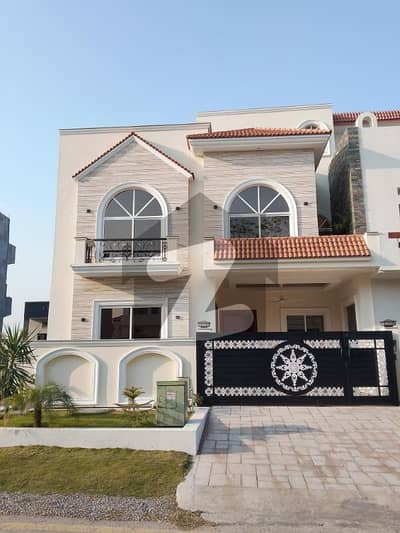 8 Marla Brand New Luxury Designer House Available For Rent