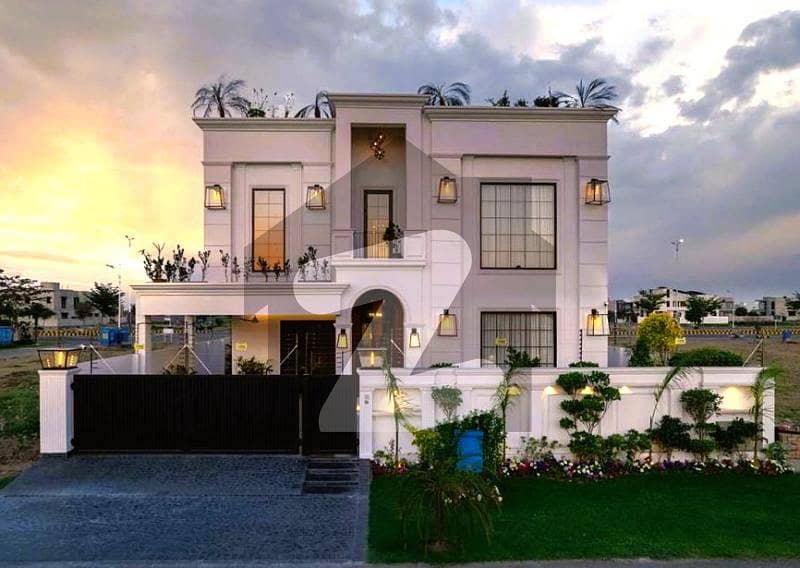 Furnisded-Stunning-Bungalow-With-Classic Design-Amenities! Furnisded-Stunning-Bungalow-With-Classic Design-Amenities!