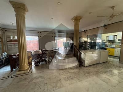 1000 Sq. Yds. Slightly Used Luxurious Owner Built Bungalow For Sale At Khayaban-E-Sehar, DHA Phase 6 1000 Sq. Yds. Slightly Used Luxurious Owner Built Bungalow For Sale At Khayaban-E-Sehar, DHA Phase 6