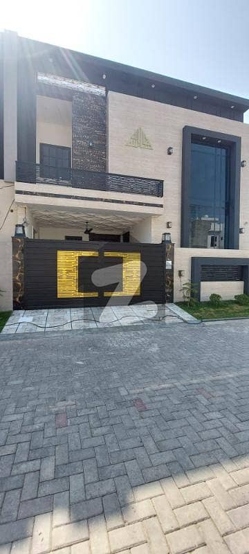 ڈائمنڈ سٹی غالب روڈ,سیالکوٹ میں 4 کمروں کا 6 مرلہ مکان 2.75 کروڑ میں برائے فروخت۔ ڈائمنڈ سٹی غالب روڈ,سیالکوٹ میں 4 کمروں کا 6 مرلہ مکان 2.75 کروڑ میں برائے فروخت۔