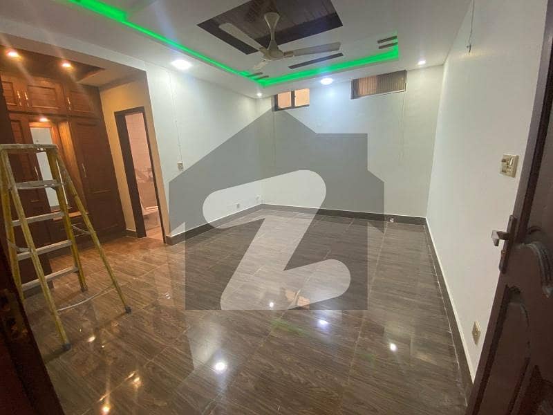 F-11 Basement VIP Ideal Basement Separate Entrance Separate Meter F-11 Basement VIP Ideal Basement Separate Entrance Separate Meter