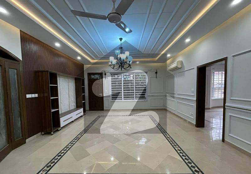 ایف ۔ 8 اسلام آباد میں 6 کمروں کا 1 کنال مکان 10.0 لاکھ میں کرایہ پر دستیاب ہے۔ ایف ۔ 8 اسلام آباد میں 6 کمروں کا 1 کنال مکان 10.0 لاکھ میں کرایہ پر دستیاب ہے۔