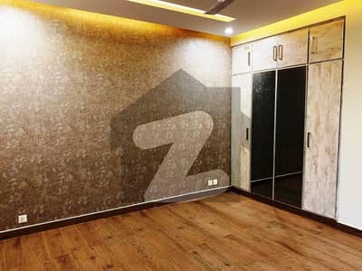 Park-Facing Ground Floor Apartment For Rent In Askari 11, Sector D Prime Location!