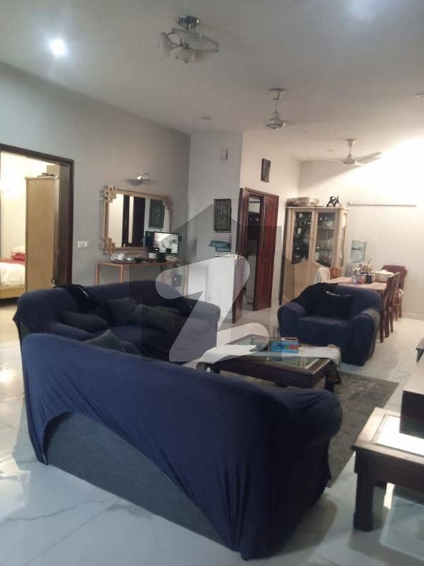 3 Unit Well Maintained Tile Flooring 3 Unit Well Maintained Tile Flooring
