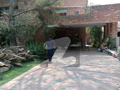 2.2 Kanal Beautiful House Residence Or Silent Office