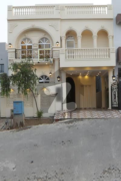 ڈی ایچ اے 9 ٹاؤن ۔ بلاک ڈی ڈی ایچ اے 9 ٹاؤن,ڈیفنس (ڈی ایچ اے),لاہور میں 3 کمروں کا 5 مرلہ مکان 2.35 کروڑ میں برائے فروخت۔ ڈی ایچ اے 9 ٹاؤن ۔ بلاک ڈی ڈی ایچ اے 9 ٹاؤن,ڈیفنس (ڈی ایچ اے),لاہور میں 3 کمروں کا 5 مرلہ مکان 2.35 کروڑ میں برائے فروخت۔