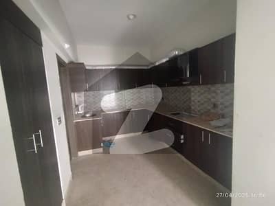 Flat For Rent 3 Bed Drawing Dining Sumaira Sky Tower Scheme 33 Punjabi Saudagar
